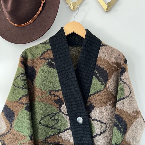 Vintage Sweaters - Vintage Camo Design Oversized Sweater
